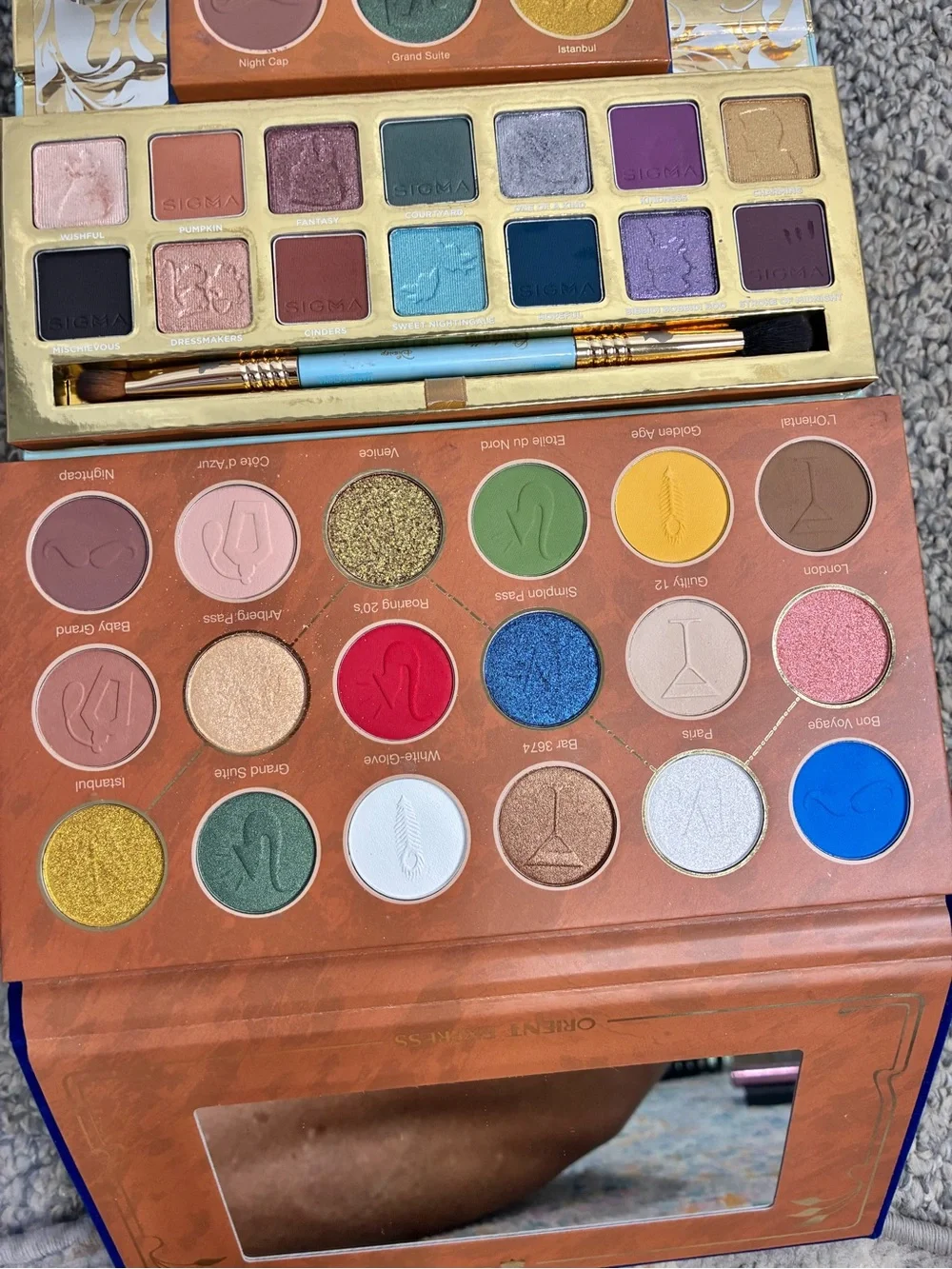 Nomad & Sigma Women’s Eyeshadow Palette Set - Multicolor